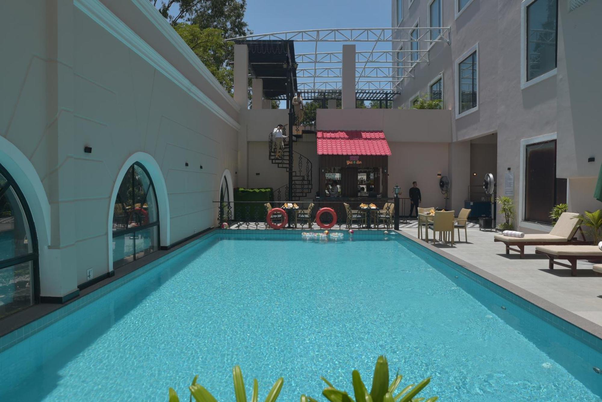 Hotel Polo Towers Agartala Extérieur photo